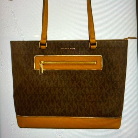 Michael Kors Tote